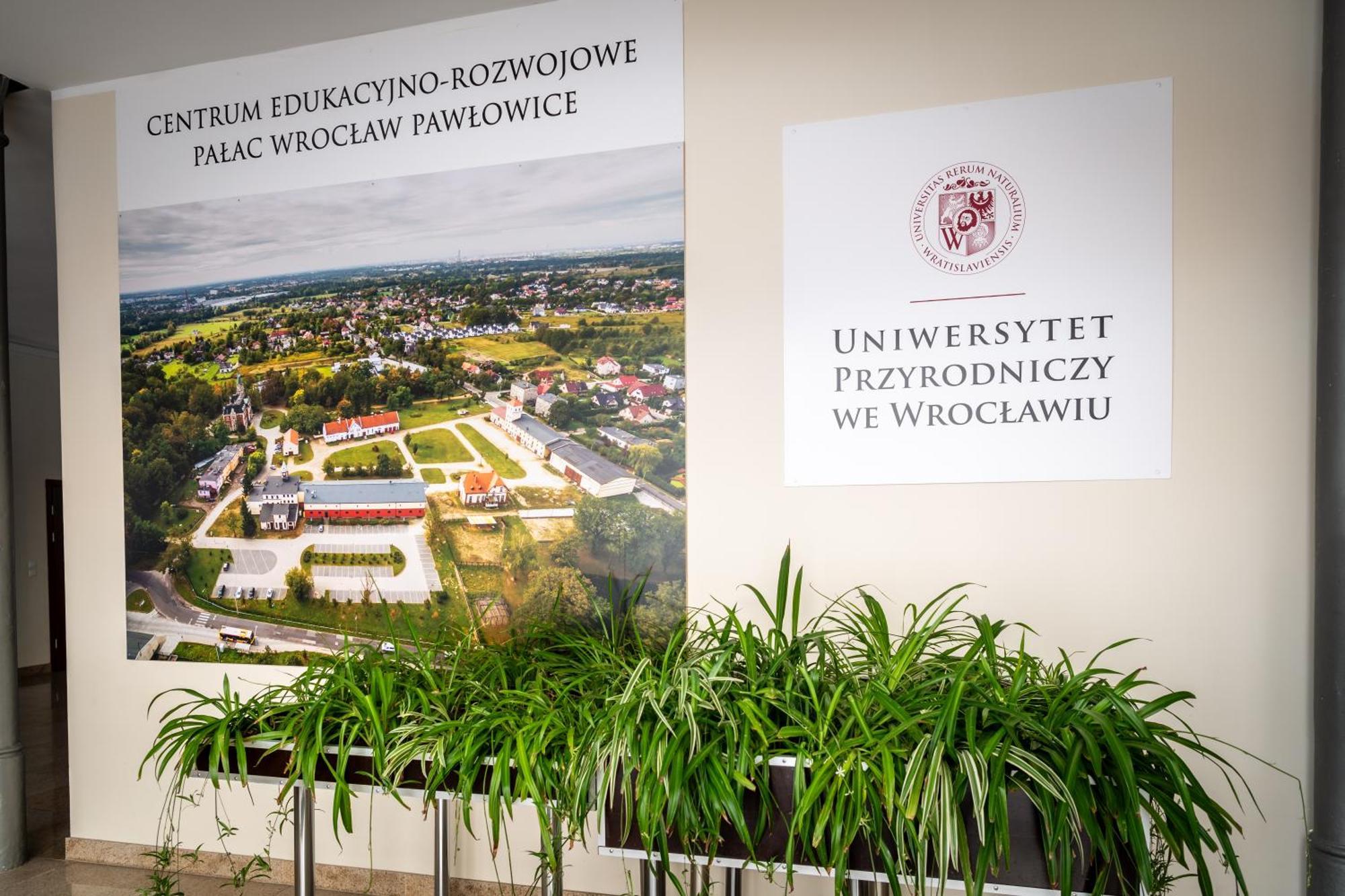 Centrum Edukacyjno-Rozwojowe Wroclaw Pawlowice - Bezplatny Parking Extérieur photo
